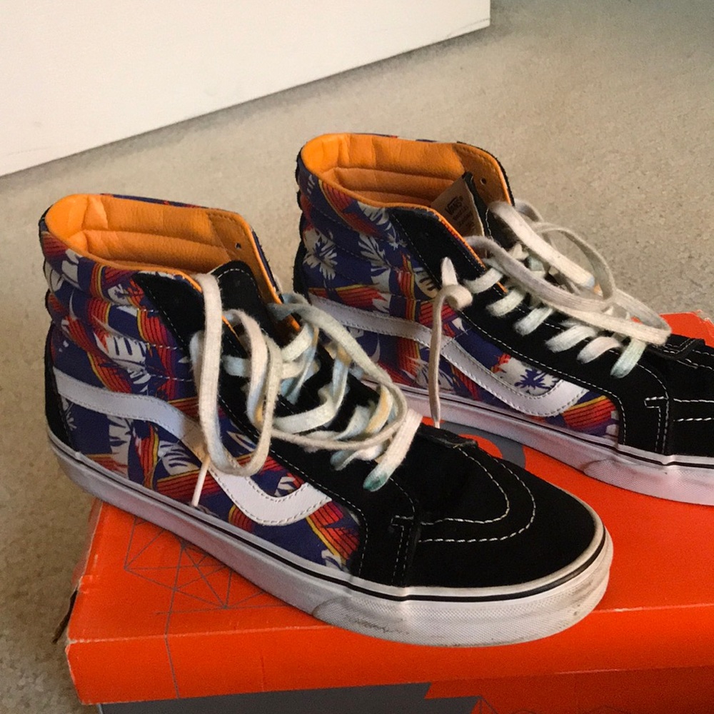 Shoes - Picture 2 of 5